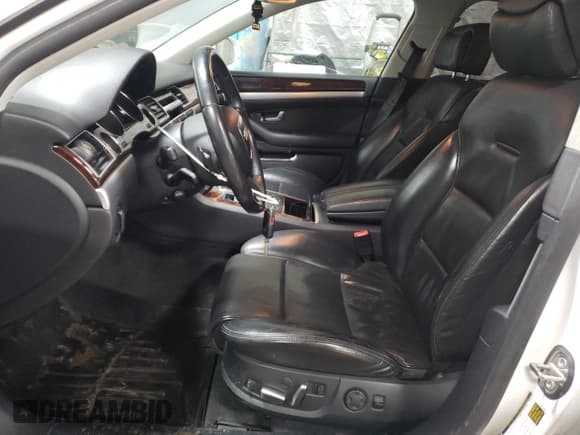 ✅ 2008 Audi A8 • VIN: WAULV94E18N001999 • Lot: 43851955. Wystawiony na Copart z przebiegiem 114 763 mil. Bezpłatny archiwum sprzedaży aukcyjnych z USA i szczegółowy raport historii pojazdu na DreamBid. Zdjęcie 7.