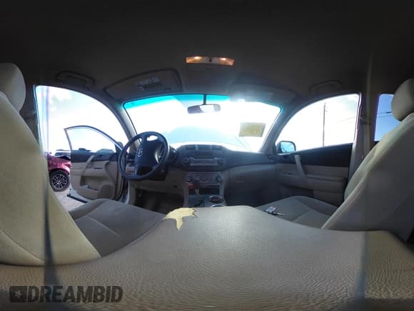 ✅ 2010 Toyota Highlander • VIN: 5TDZA3EH0AS007095 • Lot: 42650964. Listed on IAAI with 184,880 mi. Free auction sales archive from the USA and detailed vehicle history report at DreamBid. Image 18.