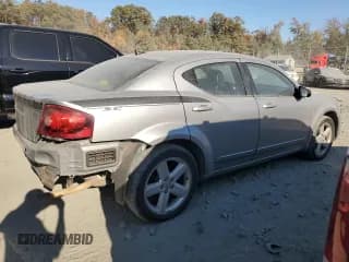 ✅ 2013 Dodge Avenger SE • VIN: 1C3CDZAB0DN712608 • Lot: 77006684. Wystawiony na Copart z przebiegiem 167 399 mil. Bezpłatny archiwum sprzedaży aukcyjnych z USA i szczegółowy raport historii pojazdu na DreamBid. Zdjęcie 3.