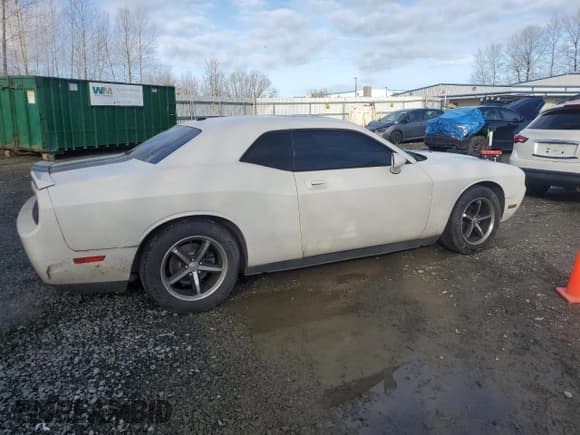 ✅ 2010 Dodge Challenger SE • VIN: 2B3CJ4DV9AH104119 • Lot: 47699975. Wystawiony na Copart z przebiegiem 144 066 mil. Bezpłatny archiwum sprzedaży aukcyjnych z USA i szczegółowy raport historii pojazdu na DreamBid. Zdjęcie 3.