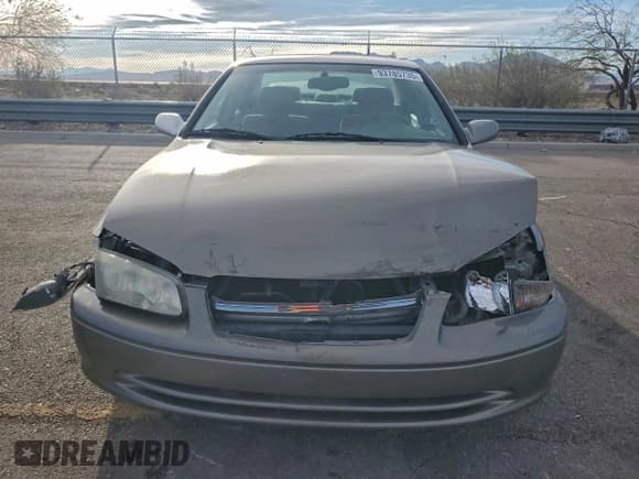 ✅ 2000 Toyota Camry LE • VIN: JT2BG22K9Y0507630 • Lot: 93785735. Wystawiony na Copart z przebiegiem 179 557 mil. Bezpłatny archiwum sprzedaży aukcyjnych z USA i szczegółowy raport historii pojazdu na DreamBid. Zdjęcie 5.