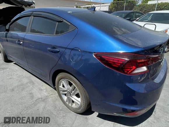 2019 Hyundai Elantra Value Edition z VIN 5NPD84LF4KH424515, wystawiony jako Copart lot #53407575 z przebiegiem 98 297 mil mil oraz Czysty tytuł • Clean title. Historia ofert i sprzedaży dostępna na DreamBid. Obrazek 3.