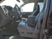 ✅ 2008 Dodge 1500 Laramie • VIN: 1D7HU18208S517548 • Lot: 64544335. Wystawiony na Copart z przebiegiem 138 622 mil. Bezpłatny archiwum sprzedaży aukcyjnych z USA i szczegółowy raport historii pojazdu na DreamBid. Zdjęcie 7.