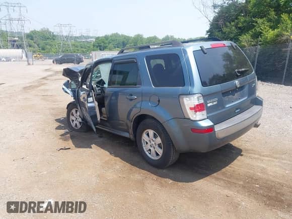 2010 Mercury Mariner with VIN 4M2CN9BG3AKJ28830, listed as a IAAI auction lot 42328802 with 116,650 mi miles and . Bid and sale history available at DreamBid. Image 3.
