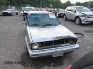 ✅ 1988 Volkswagen Cabriolet • VIN: WVWCA0154JK010833 • Lot: 42487930. Wystawiony na IAAI z przebiegiem 70 199 mil. Bezpłatny archiwum sprzedaży aukcyjnych z USA i szczegółowy raport historii pojazdu na DreamBid. Zdjęcie 12.