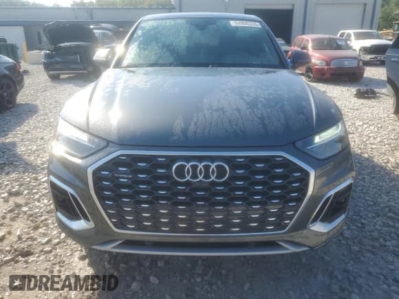 ✅ 2025 Audi Q5 Sportback S line Premium Plus • VIN: WA15AAFY9S2013028 • Lot: 84900355. Listed on Copart with 5,137 mi. Free auction sales archive from the USA and detailed vehicle history report at DreamBid. Image 5.