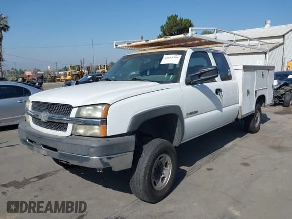 ✅ 2004 Chevrolet Silverado 2500HD • VIN: 1GBHC29U04E315695 • Лот: 42651705. Опубликован ранее на IAAI с пробегом 423 864 миль. Бесплатный доступ к архиву аукционных продаж из США и подробный отчёт об истории автомобиля на DreamBid. Изображение 2.