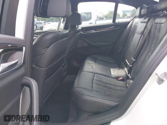 ✅ 2018 BMW 5 Series 540i xDrive • VIN: WBAJE7C57JWD53128 • Lot: 42983632. Listed on IAAI with 95,644 mi. Free auction sales archive from the USA and detailed vehicle history report at DreamBid. Image 8.