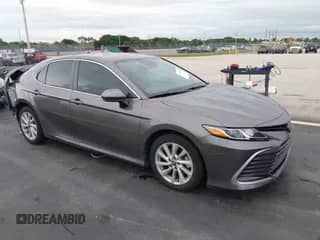 2022 Toyota Camry LE с VIN 4T1C11AK0NU653830, выставлен на аукционе IAAI как лот 43428154 с пробегом 21 960 миль миль и . История ставок и продаж доступна на DreamBid. Изображение 1.