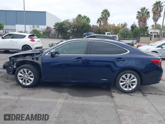 ✅ 2014 Lexus ES 300h • VIN: JTHBW1GG4E2044903 • Лот: 43497089. Опубликован ранее на IAAI с пробегом 204 124 миль. Бесплатный доступ к архиву аукционных продаж из США и подробный отчёт об истории автомобиля на DreamBid. Изображение 15.