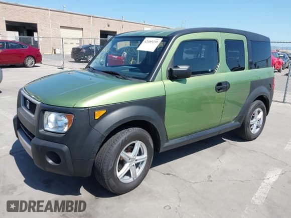✅ 2006 Honda Element LX • VIN: 5J6YH17326L015702 • Lot: 43246811. Listed on IAAI with 212,560 mi. Free auction sales archive from the USA and detailed vehicle history report at DreamBid. Image 2.