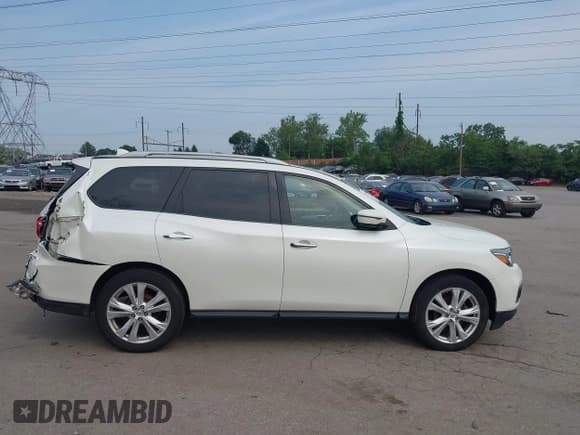 ✅ 2019 Nissan Pathfinder SV • VIN: 5N1DR2MM9KC587022 • Lot: 42436626. Listed on IAAI with 94,467 mi. Free auction sales archive from the USA and detailed vehicle history report at DreamBid. Image 13.
