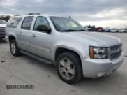 ✅ 2013 Chevrolet Suburban LT • VIN: 1GNSKJE72DR122642 • Lot: 83018794. Wystawiony na Copart z przebiegiem 217 066 mil. Bezpłatny archiwum sprzedaży aukcyjnych z USA i szczegółowy raport historii pojazdu na DreamBid. Zdjęcie 4.
