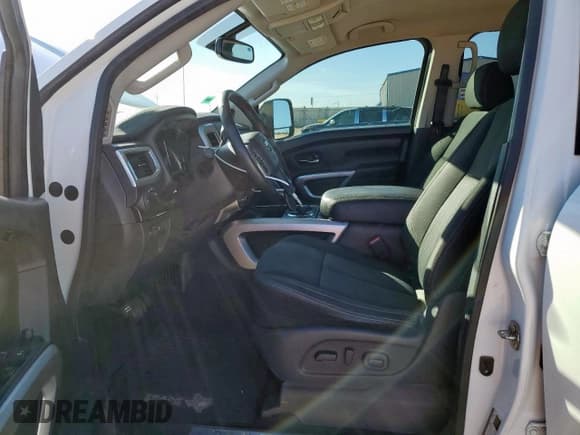 ✅ 2017 Nissan Titan Pro-4X • VIN: 1N6AA1E56HN556711 • Лот: 91579975. Опубликован ранее на Copart с пробегом 110 790 миль. Бесплатный доступ к архиву аукционных продаж из США и подробный отчёт об истории автомобиля на DreamBid. Изображение 7.