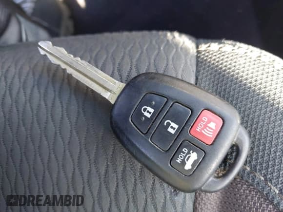 ✅ 2018 Toyota Corolla SE • VIN: 5YFBURHE2JP775327 • Lot: 43616858. Listed on IAAI with 41,155 mi. Free auction sales archive from the USA and detailed vehicle history report at DreamBid. Image 11.