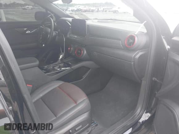 ✅ 2024 Chevrolet Blazer RS • VIN: 3GNKBERS3RS277937 • Lot: 42777897. Listed on IAAI with 37,721 mi. Free auction sales archive from the USA and detailed vehicle history report at DreamBid. Image 5.