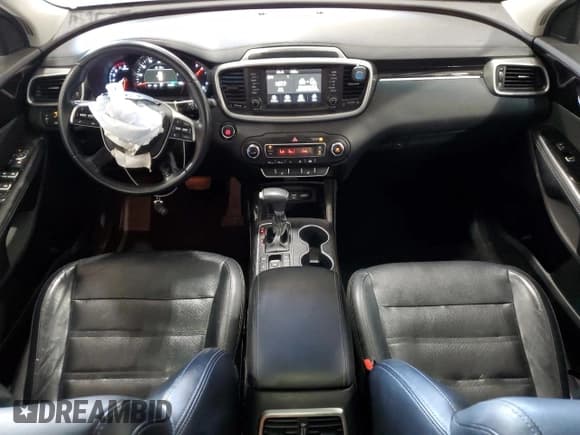 ✅ 2020 Kia Sorento EX • VIN: 5XYPHDA59LG656625 • Лот: 82650495. Опубликован ранее на Copart с пробегом 76 082 миль. Бесплатный доступ к архиву аукционных продаж из США и подробный отчёт об истории автомобиля на DreamBid. Изображение 8.