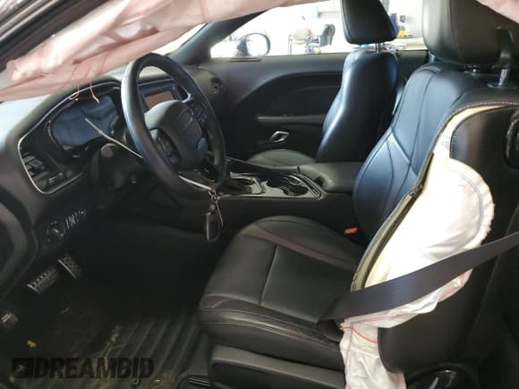 ✅ 2018 Dodge Challenger SXT Plus • VIN: 2C3CDZAG2JH149853 • Lot: 70956904. Wystawiony na Copart z przebiegiem 45 832 mil. Bezpłatny archiwum sprzedaży aukcyjnych z USA i szczegółowy raport historii pojazdu na DreamBid. Zdjęcie 7.