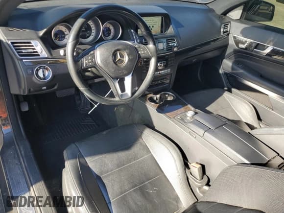 ✅ 2014 Mercedes-Benz E 350 • VIN: WDDKJ5KB1EF272990 • Lot: 82731595. Wystawiony na Copart z przebiegiem 59 523 mil. Bezpłatny archiwum sprzedaży aukcyjnych z USA i szczegółowy raport historii pojazdu na DreamBid. Zdjęcie 8.