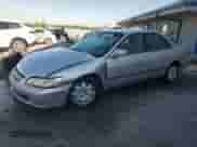 1998 Honda Accord LX z VIN 1HGCG5647WA082037, wystawiony jako Copart lot #84946085 z przebiegiem 156 715 mil mil oraz Szkoda całkowita • Salvage title. Historia ofert i sprzedaży dostępna na DreamBid. Obrazek 1.