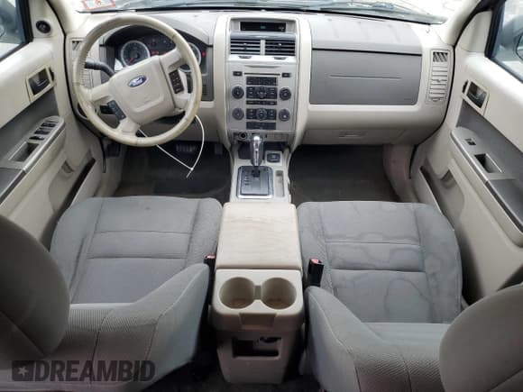 ✅ 2009 Ford Escape Hybrid • VIN: 1FMCU59339KB46546 • Лот: 83849085. Опубликован ранее на Copart с пробегом 180 030 миль. Бесплатный доступ к архиву аукционных продаж из США и подробный отчёт об истории автомобиля на DreamBid. Изображение 8.