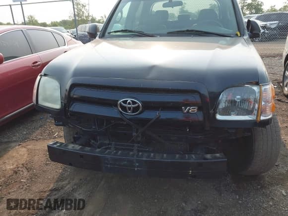 ✅ 2004 Toyota Tundra Limited • VIN: 5TBDT48114S439670 • Lot: 42390719. Listed on IAAI with 193,112 mi. Free auction sales archive from the USA and detailed vehicle history report at DreamBid. Image 12.
