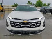 ✅ 2025 Chevrolet Equinox FWD LT • VIN: 3GNAXHEG2SL166053 • Lot: 60345295. Wystawiony na Copart z przebiegiem 3 249 mil. Bezpłatny archiwum sprzedaży aukcyjnych z USA i szczegółowy raport historii pojazdu na DreamBid. Zdjęcie 5.