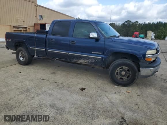 ✅ 2001 Chevrolet Silverado 2500HD LS • VIN: 1GCHK23U01F104669 • Lot: 47504345. Wystawiony na Copart z przebiegiem Nie podano. Bezpłatny archiwum sprzedaży aukcyjnych z USA i szczegółowy raport historii pojazdu na DreamBid. Zdjęcie 4.