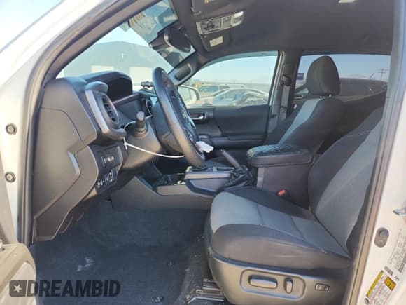 ✅ 2023 Toyota Tacoma TRD Off Road • VIN: 3TMCZ5AN0PM597376 • Lot: 85420955. Wystawiony na Copart z przebiegiem 37 303 mil. Bezpłatny archiwum sprzedaży aukcyjnych z USA i szczegółowy raport historii pojazdu na DreamBid. Zdjęcie 7.