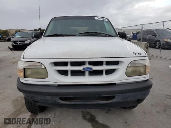 ✅ 1996 Ford Explorer Eddie Bauer • VIN: 1FMCU22X3TUD66129 • Lot: 79165504. Wystawiony na Copart z przebiegiem 107 711 mil. Bezpłatny archiwum sprzedaży aukcyjnych z USA i szczegółowy raport historii pojazdu na DreamBid. Zdjęcie 5.