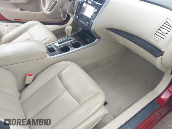 ✅ 2014 Nissan Altima SL • VIN: 1N4AL3AP1EC409094 • Лот: 42296761. Опубликован ранее на IAAI с пробегом 109 153 миль. Бесплатный доступ к архиву аукционных продаж из США и подробный отчёт об истории автомобиля на DreamBid. Изображение 5.