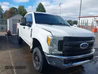 ✅ 2017 Ford F-250 XL • VIN: 1FT7X2B66HEC63244 • Lot: 43378172. Listed on IAAI with 217,755 mi. Free auction sales archive from the USA and detailed vehicle history report at DreamBid. Image 1.