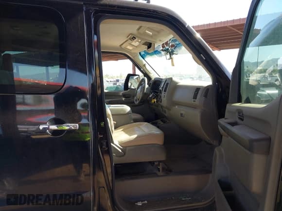 ✅ 2018 Nissan NV 3500 HD SL • VIN: 5BZAF0AA7JN851047 • Лот: 43507716. Опубликован ранее на IAAI с пробегом 105 919 миль. Бесплатный доступ к архиву аукционных продаж из США и подробный отчёт об истории автомобиля на DreamBid. Изображение 5.