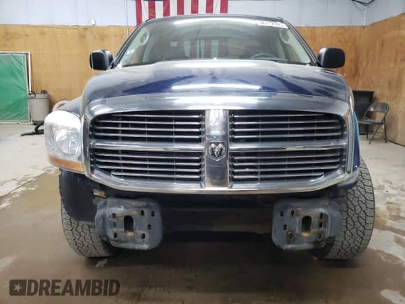 2006 Dodge 1500 Laramie z VIN 1D7HU18296S552196, wystawiony jako Copart lot #56712305 z przebiegiem 134 162 mil mil oraz Szkoda całkowita • Salvage title. Historia ofert i sprzedaży dostępna na DreamBid. Obrazek 5.