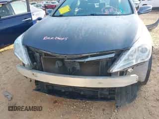 2013 Hyundai Azera z VIN KMHFG4JG6DA243655, wystawiony jako IAAI lot #41802097 z przebiegiem 135 677 mil mil oraz . Historia ofert i sprzedaży dostępna na DreamBid. Obrazek 6.