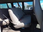 ✅ 2010 Chevrolet Express Passenger LT • VIN: 1GA2G1DG6A1150054 • Lot: 43123291. Wystawiony na IAAI z przebiegiem 210 243 mil. Bezpłatny archiwum sprzedaży aukcyjnych z USA i szczegółowy raport historii pojazdu na DreamBid. Zdjęcie 8.