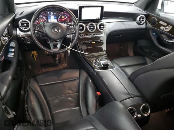 ✅ 2018 Mercedes-Benz GLC 300 • VIN: WDC0G4KBXJV049951 • Lot: 89892675. Wystawiony na Copart z przebiegiem 86 355 mil. Bezpłatny archiwum sprzedaży aukcyjnych z USA i szczegółowy raport historii pojazdu na DreamBid. Zdjęcie 8.