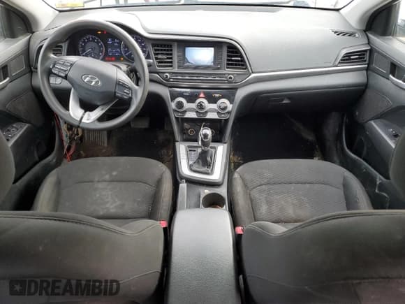 ✅ 2019 Hyundai Elantra SE • VIN: 5NPD74LF2KH433507 • Lot: 92826305. Listed on Copart with 111,627 mi. Free auction sales archive from the USA and detailed vehicle history report at DreamBid. Image 8.