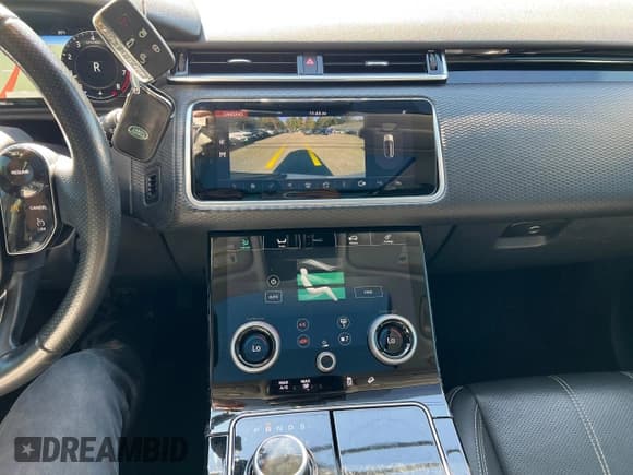 ✅ 2018 Land Rover Range Rover Velar S • VIN: SALYB2RX5JA731911 • Lot: 85946365. Wystawiony na Copart z przebiegiem 161 982 mil. Bezpłatny archiwum sprzedaży aukcyjnych z USA i szczegółowy raport historii pojazdu na DreamBid. Zdjęcie 10.