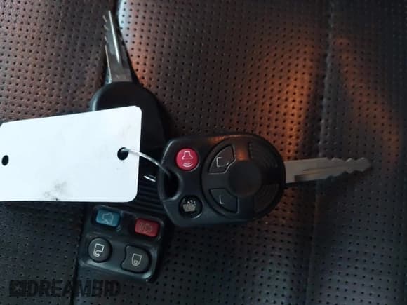 ✅ 2011 Ford Taurus Limited • VIN: 1FAHP2FW4BG122303 • Лот: 43788884. Опубликован ранее на IAAI с пробегом 181 920 миль. Бесплатный доступ к архиву аукционных продаж из США и подробный отчёт об истории автомобиля на DreamBid. Изображение 11.