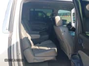 ✅ 2015 Chevrolet Suburban LT • VIN: 1GNSCJKC9FR271308 • Lot: 42896617. Wystawiony na IAAI z przebiegiem 202 547 mil. Bezpłatny archiwum sprzedaży aukcyjnych z USA i szczegółowy raport historii pojazdu na DreamBid. Zdjęcie 8.