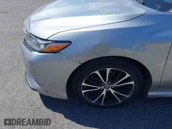 2019 Toyota Camry LE z VIN 4T1B11HK5KU719169, wystawiony jako IAAI lot #41972503 z przebiegiem 194 259 mil mil oraz . Historia ofert i sprzedaży dostępna na DreamBid. Obrazek 6.