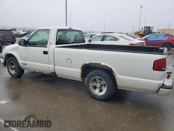 ✅ 2003 Chevrolet S-10 • VIN: 1GCCS14X938106909 • Лот: 81738184. Опубликован ранее на Copart с пробегом 180 944 миль. Бесплатный доступ к архиву аукционных продаж из США и подробный отчёт об истории автомобиля на DreamBid. Изображение 2.