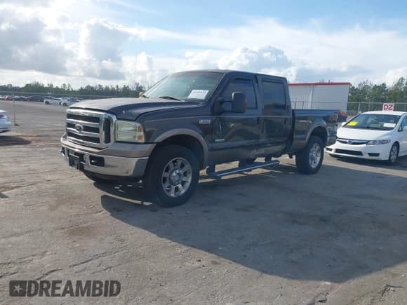 ✅ 2005 Ford F-250 XL • VIN: 1FTSW21P55EB83730 • Лот: 42161173. Опубликован ранее на IAAI с пробегом 179 708 миль. Бесплатный доступ к архиву аукционных продаж из США и подробный отчёт об истории автомобиля на DreamBid. Изображение 2.