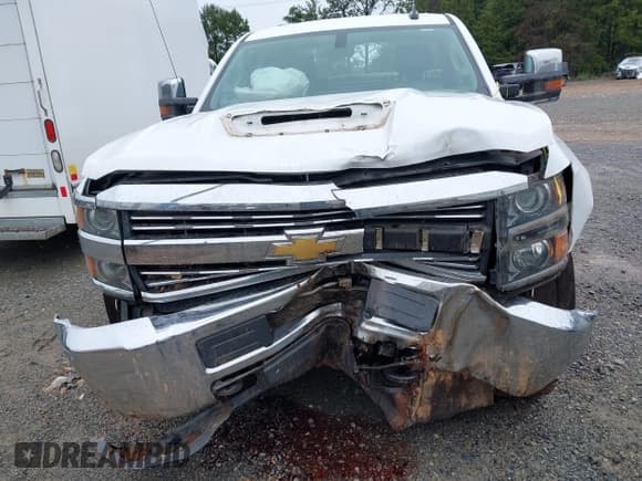 ✅ 2017 Chevrolet Silverado 2500HD LT • VIN: 1GC1KVEY4HF182790 • Lot: 42357385. Wystawiony na IAAI z przebiegiem 189 755 mil. Bezpłatny archiwum sprzedaży aukcyjnych z USA i szczegółowy raport historii pojazdu na DreamBid. Zdjęcie 6.
