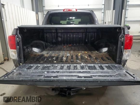 ✅ 2011 Toyota Tundra • VIN: 5TFDM5F10BX018771 • Lot: 84933534. Wystawiony na Copart z przebiegiem 158 370 mil. Bezpłatny archiwum sprzedaży aukcyjnych z USA i szczegółowy raport historii pojazdu na DreamBid. Zdjęcie 6.