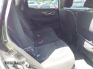 ✅ 2015 Nissan Rogue S • VIN: KNMAT2MVXFP555132 • Lot: 42855790. Wystawiony na IAAI z przebiegiem 113 044 mil. Bezpłatny archiwum sprzedaży aukcyjnych z USA i szczegółowy raport historii pojazdu na DreamBid. Zdjęcie 8.