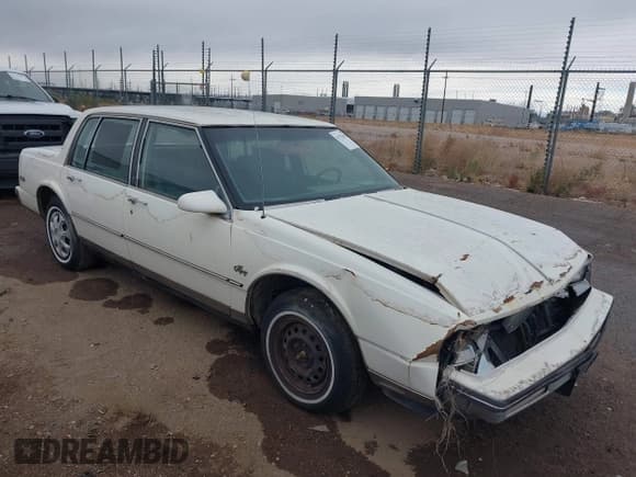 ✅ 1985 Oldsmobile 98 • VIN: 1G3CW6935F1319814 • Лот: 41753028. Опубликован ранее на IAAI с пробегом 247 168 миль. Бесплатный доступ к архиву аукционных продаж из США и подробный отчёт об истории автомобиля на DreamBid. Изображение 1.