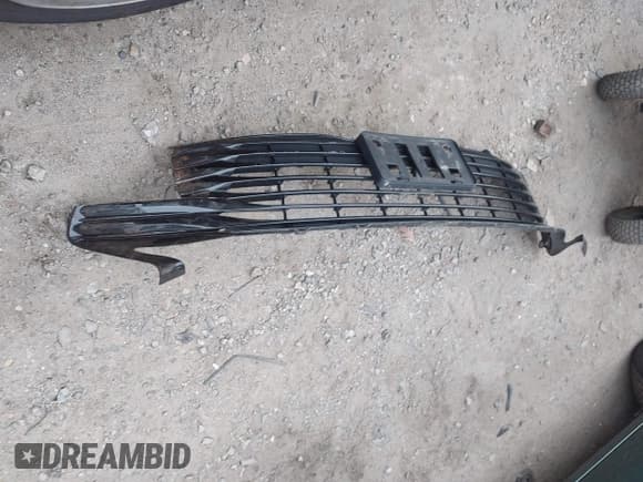 ✅ 2019 Toyota Camry SE • VIN: 4T1B11HK2KU832545 • Lot: 43596137. Listed on IAAI with 42,398 mi. Free auction sales archive from the USA and detailed vehicle history report at DreamBid. Image 12.