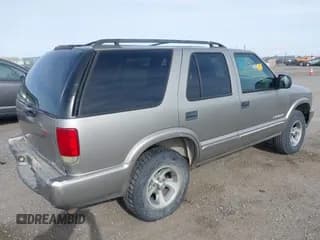 ✅ 2004 Chevrolet Blazer Fleet • VIN: 1GNCS13X54K143744 • Lot: 41904015. Wystawiony na IAAI z przebiegiem Nie podano. Bezpłatny archiwum sprzedaży aukcyjnych z USA i szczegółowy raport historii pojazdu na DreamBid. Zdjęcie 4.